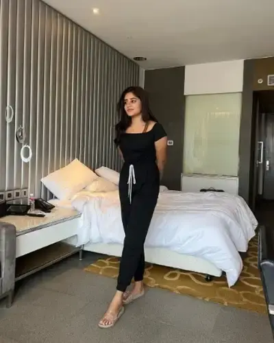 Call Girls Chandausi Cash On Delivery